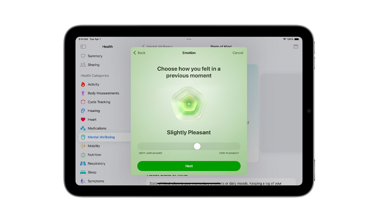 Una persona indossa Apple Vision Pro mentre usa l’app Mindfulness