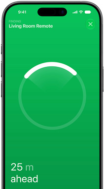 iPhone z aplikacją Znajdź na ekranie. Widać tekst „Szukanie pilota z salonu”, okrąg lokalizujący z jasnym łukiem wskazującym kierunek, w jakim należy udać się, żeby znaleźć pilota, oraz tekst „25 m“