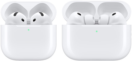 AirPods 5 dan AirPods Pro 3: earbud dalam casing pengisian daya terbuka, warna putih, lampu status hijau di keduanya