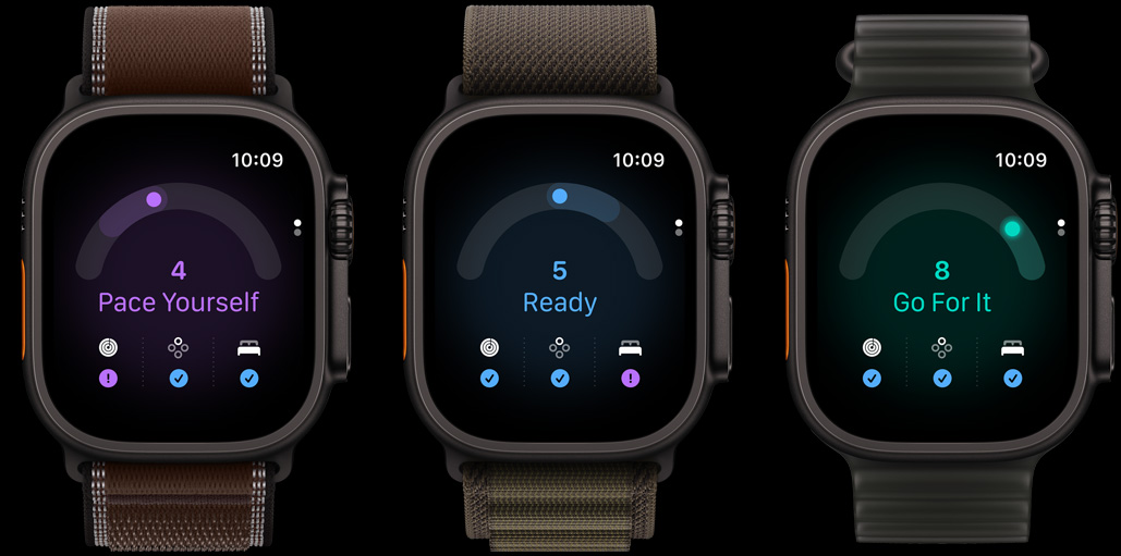 Drie Apple Watch Ultra 4-devices: kast van zwart titanium, gereedheidsscore 4, Trail-bandje in donkere omber, kast van zwart titanium, gereedheidsscore 5, Alpine-bandje in donker olijfgroen, kast van zwart titanium, gereedheidsscore 8, doorschijnend zwart Ocean-bandje